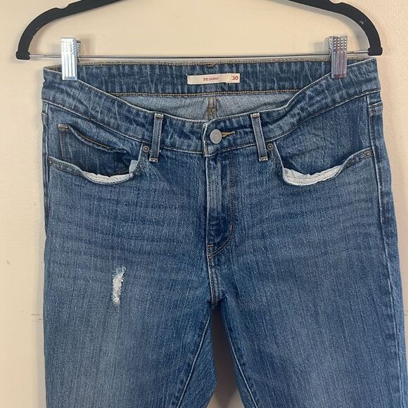 Levi’s 711 Distressed Skinny Jeans - Picture 2 of 7